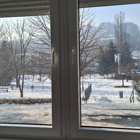 公寓 Modern Apt In Center Of Sarajevo With Free Parking 塞拉耶佛