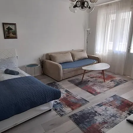 Modern Apt In Center Of Sarajevo With Free Parking