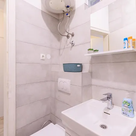 Modern Apt In Center Of Sarajevo With Free Parking