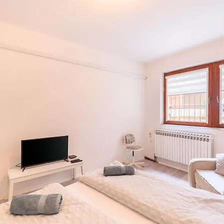 Διαμέρισμα Modern Apt In Center Of Sarajevo With Free Parking