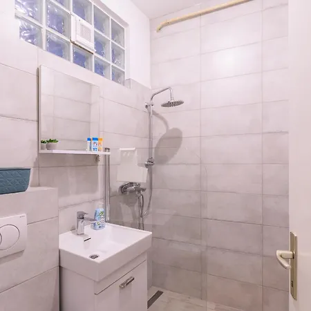 Modern Apt In Center Of Sarajevo With Free Parking *